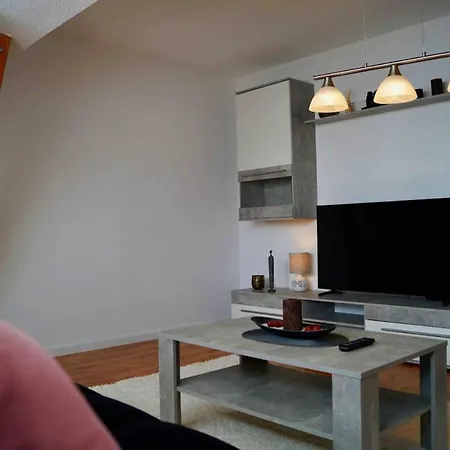 Wohlfühlen in der Bauhausstadt Dessau mit Netflix Exterior foto