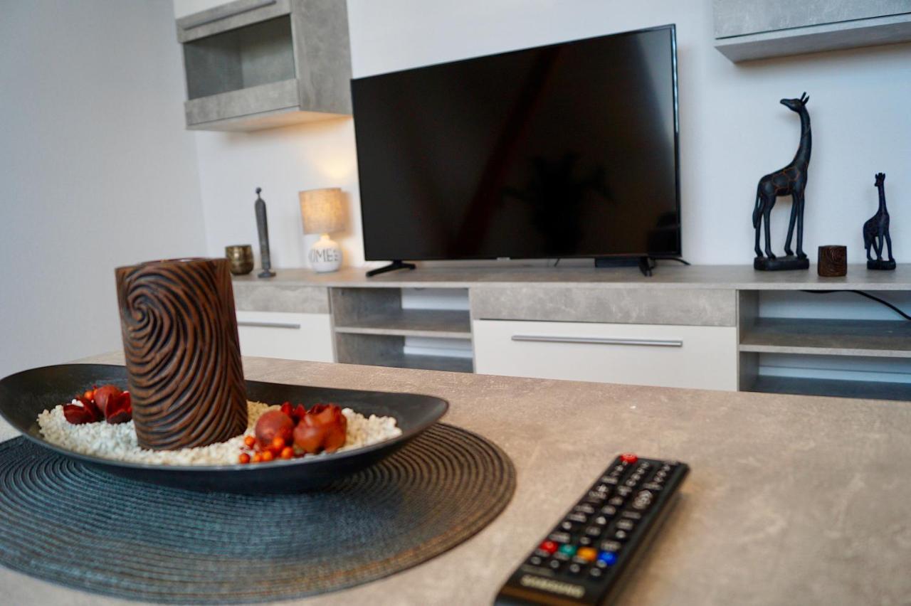 Apartment Wohlfuehlen In Der Bauhausstadt Mit Netflix *