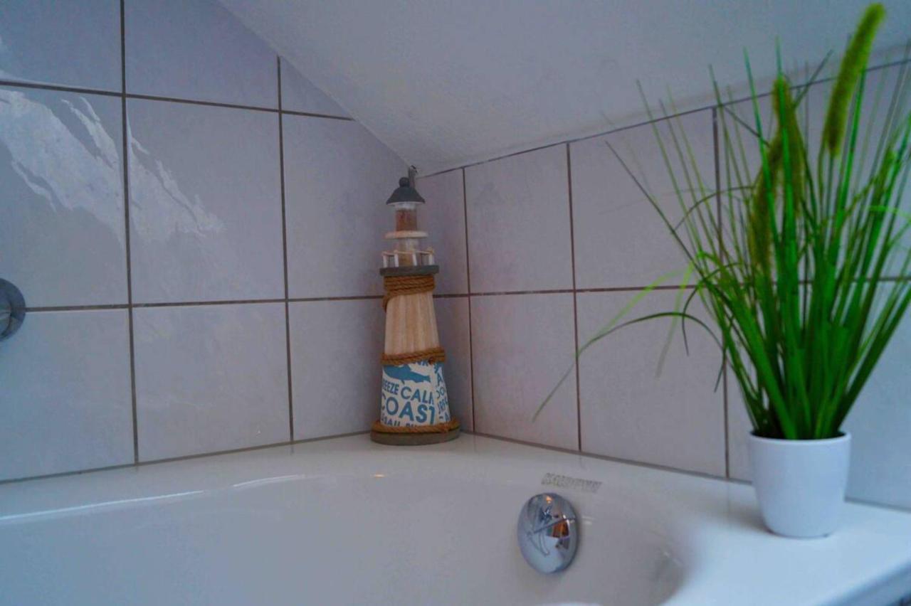 Apartment Wohlfuehlen In Der Bauhausstadt Mit Netflix *