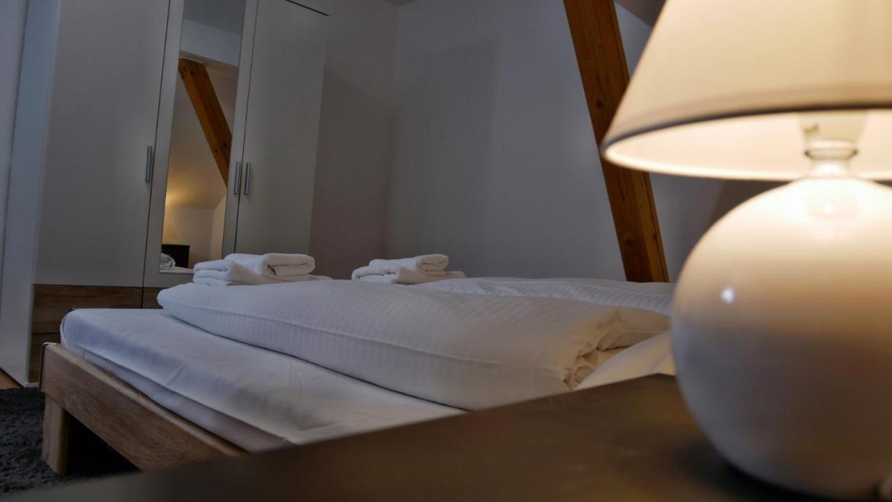 Apartment Wohlfuehlen In Der Bauhausstadt Mit Netflix